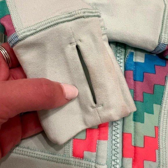 Ivivva Lululemon Colorful Chevron Track Jacket - Picture 7 of 8